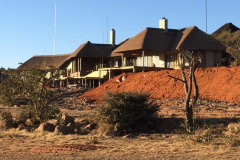 Mhondoro Lodge