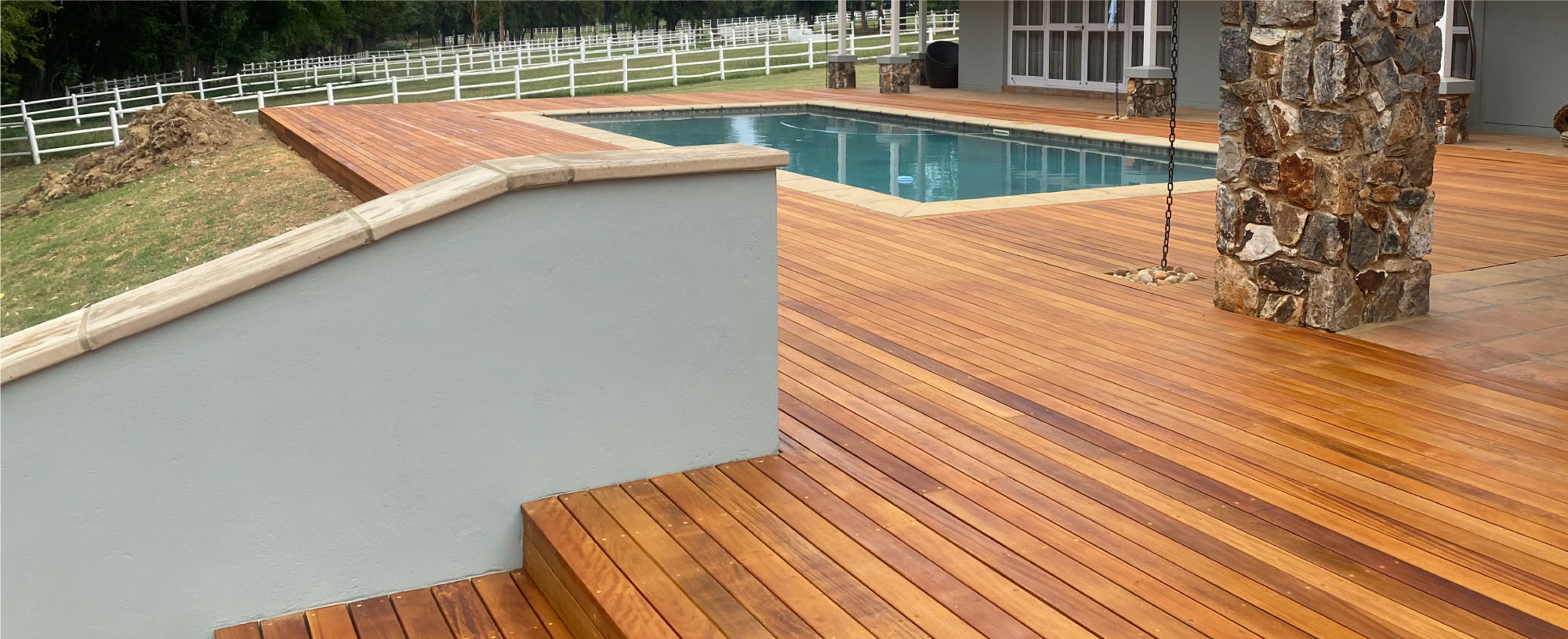 Decking - Evergreen Thatching